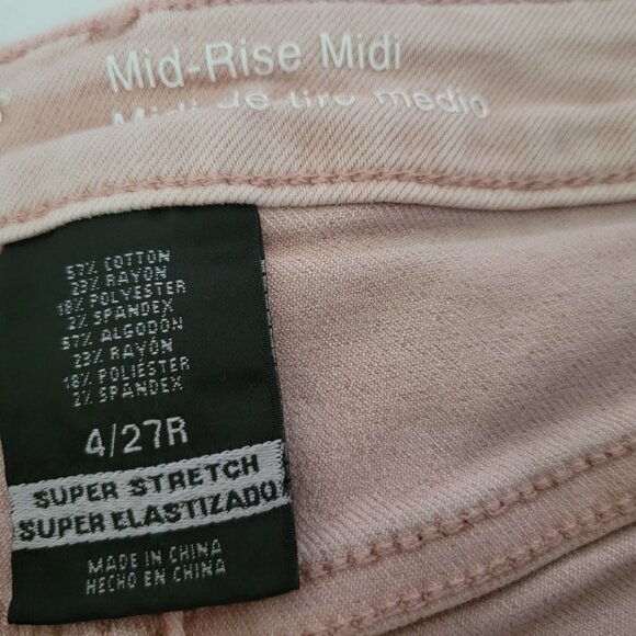 Mossimo Mid Rise Midi Jean Shorts Womens Size 4 Pink Super Stretch Denim Cuffed - Picture 4 of 4